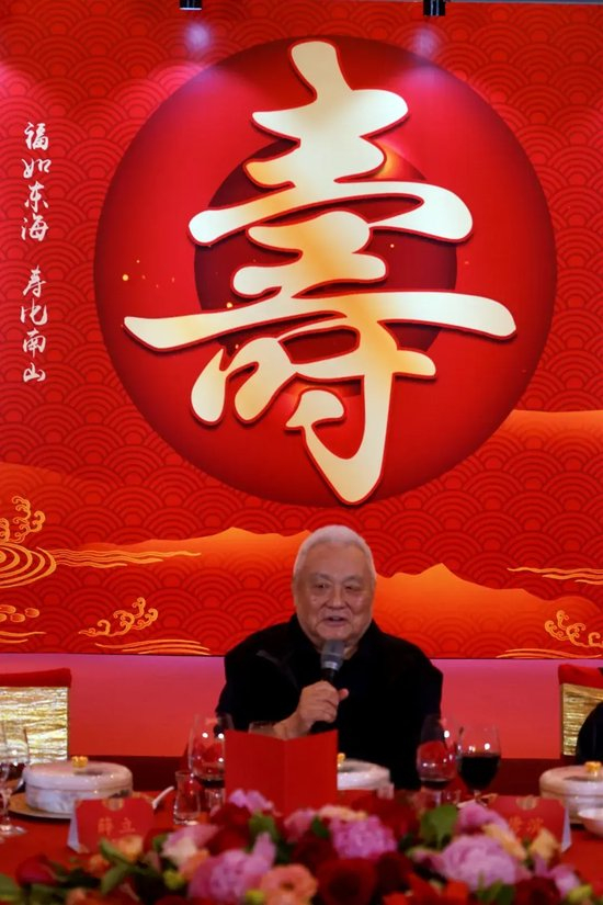 所以里面的消息更新十分迅速。详情图
