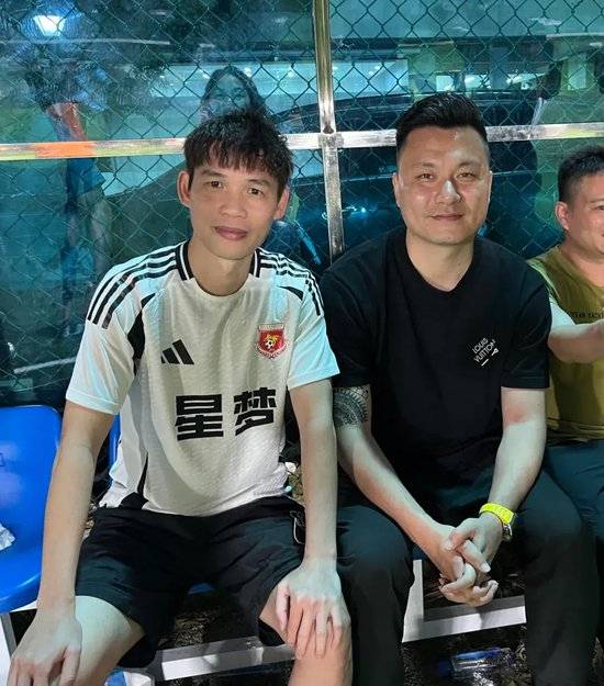 专业所以里面的消息更新十分迅速。服务
