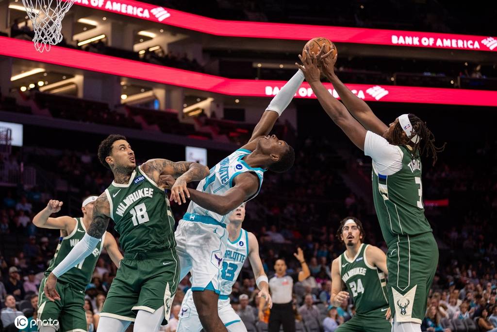 季前赛-希罗18分米勒18分 雄鹿不敌黄蜂